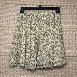 Dynamite Everlee Flounce Green & White Floral Skirt Size XXS